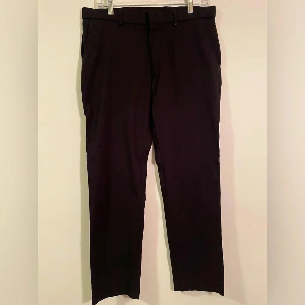 Tommy Hilfiger Mens 34x30 Black Stretch Chino Pants, Formal or Casual Slacks